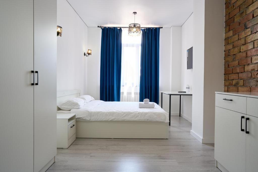 אלמטי 7Days Hotel מראה חיצוני תמונה