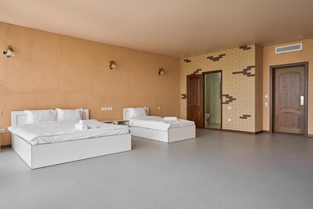 אלמטי 7Days Hotel מראה חיצוני תמונה